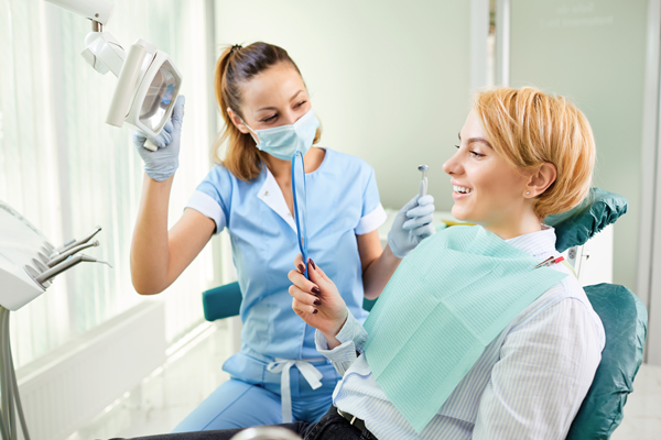 How Emergency Dentists Perform A Root Canal Retreatment